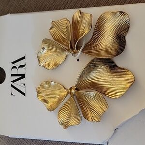 Large Zara Gold Hammered Statement Earrings NWT